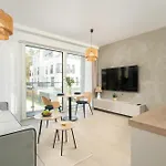 Milano 12 * Międzywodzie
